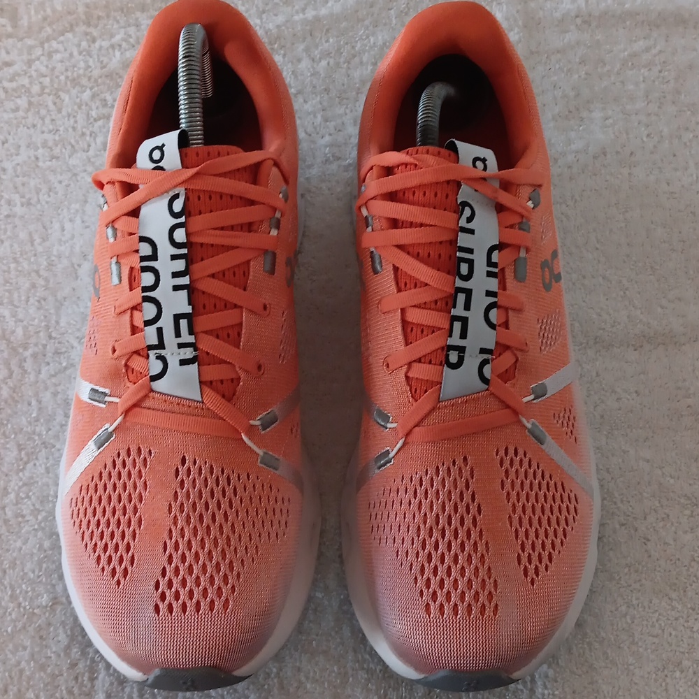 NWOT On Cloud Surfer Professional Running Shoes - Picture 10 of 16